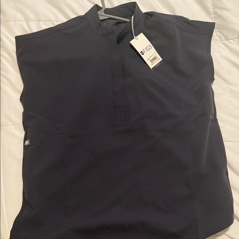 Brand New FIGS Rafaela Scrub Top